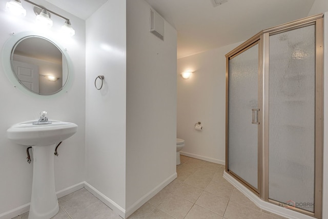 5860 Betty Gloyd Dr, Hoffman Estates, IL 60192 - full bath with tile patterned floors and a stall shower