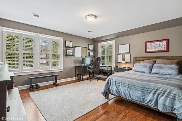 423 S Beverly Ln, Arlington Heights, IL 60005 - bedroom featuring wood finished floors and an office area