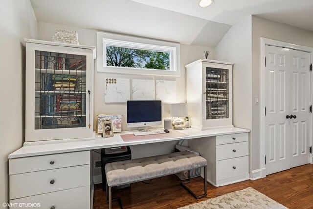 423 S Beverly Ln, Arlington Heights, IL 60005 - office space featuring built in study area and wood finished floors