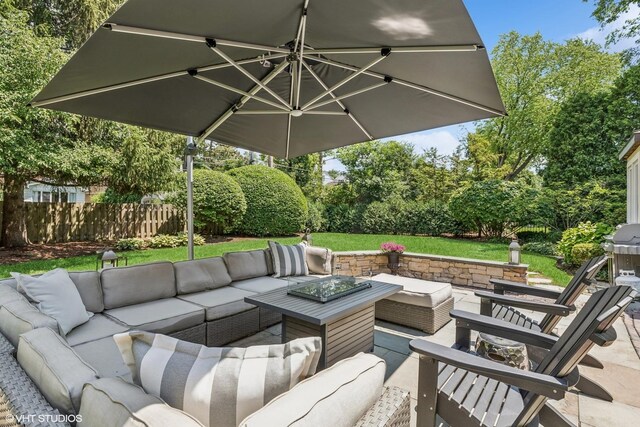 423 S Beverly Ln, Arlington Heights, IL 60005 - view of patio with outdoor lounge area and view of scattered trees