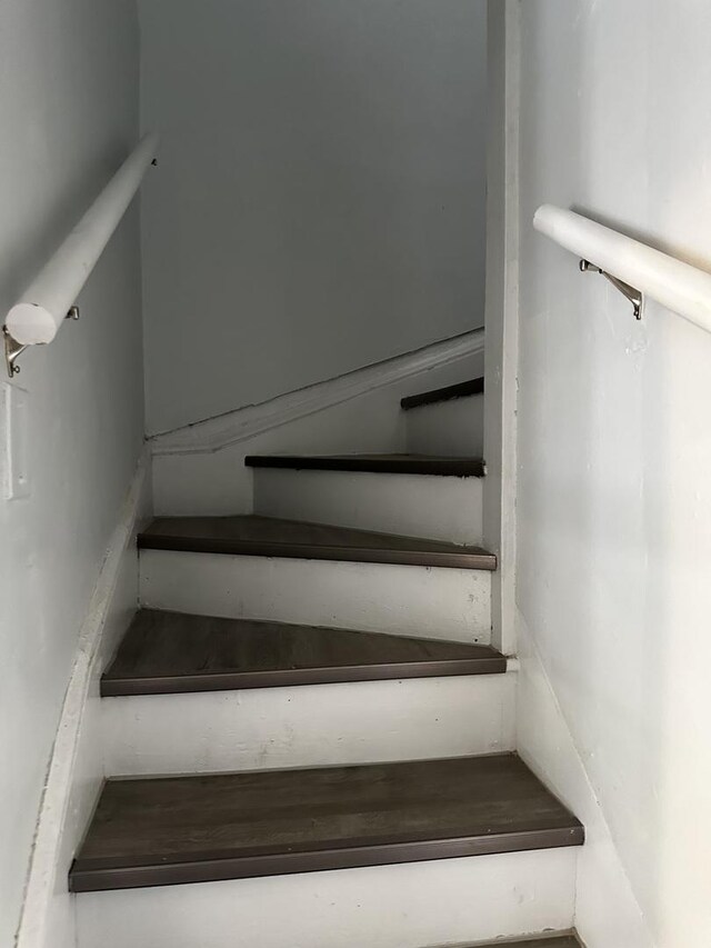7621 S Eberhart Ave, Chicago, IL 60619 - view of stairs