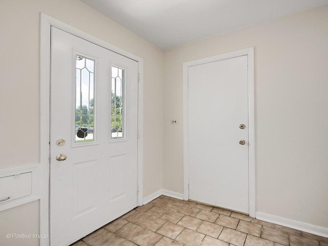118 Burlington Ave, Clarendon Hills, IL 60514 - foyer featuring baseboards
