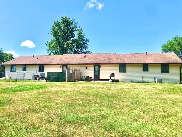 29176 Terra Vista Dr, Rock Falls, IL 61071 - rear view of house