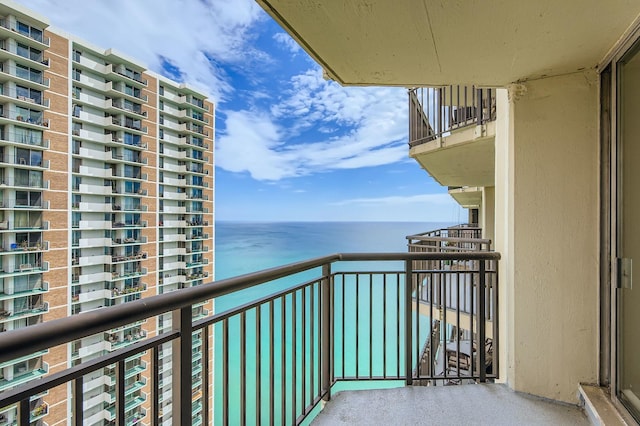 6007 N Sheridan Rd Unit 36F, Chicago, IL 60660 - balcony featuring a water view