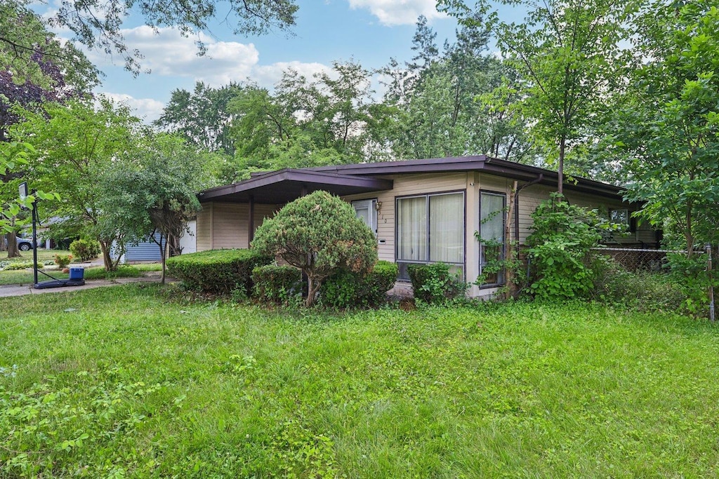 510 Wildwood Dr, Park Forest, IL 60466 - photo 2