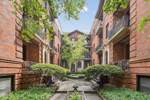 4019 N Clarendon Ave Unit 2N, Chicago, IL 60613 - view of community