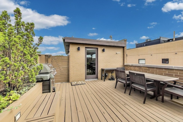 2011 W Huron St, Chicago, IL 60612 - deck with outdoor dining area and grilling area