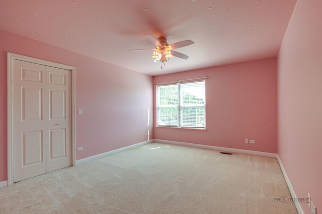 2208 Sanctuary Ct, Gurnee, IL 60031 - unfurnished room featuring carpet and a ceiling fan