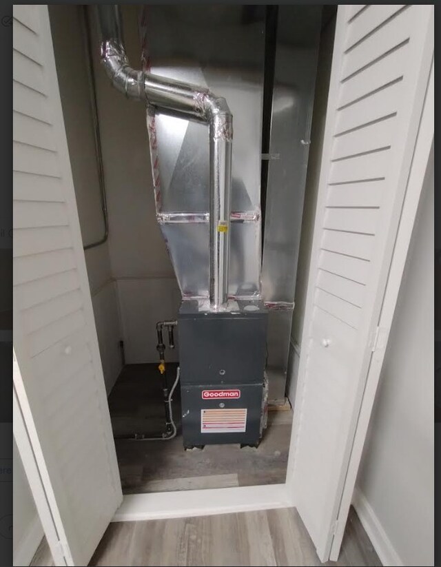 4936 W Harrison St, Chicago, IL 60644 - utilities featuring heating unit