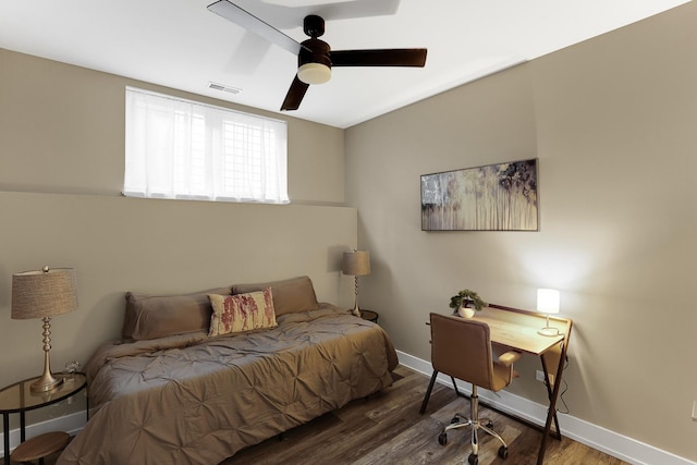 1538 W 21st St Unit 1, Chicago, IL 60608 - bedroom with wood finished floors and ceiling fan