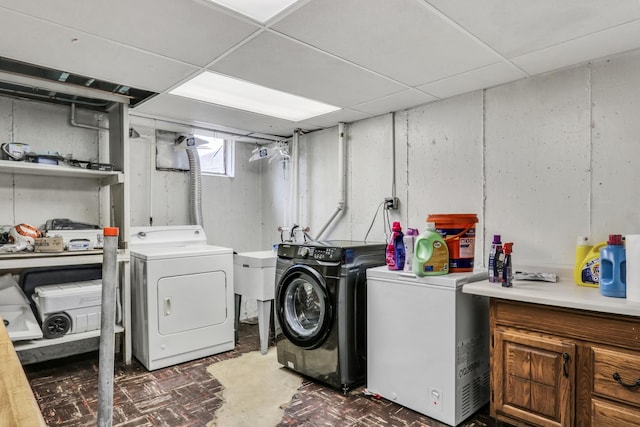 308 Dalton Ave, Mundelein, IL 60060 - washroom with independent washer and dryer