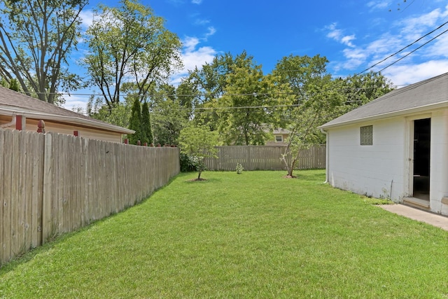 308 Dalton Ave, Mundelein, IL 60060 - view of fenced yard