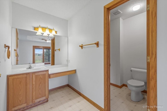 31-58 Wakonda Dr, Lake Carroll, IL 61046 - bathroom featuring tile patterned floors, vanity, and a textured ceiling