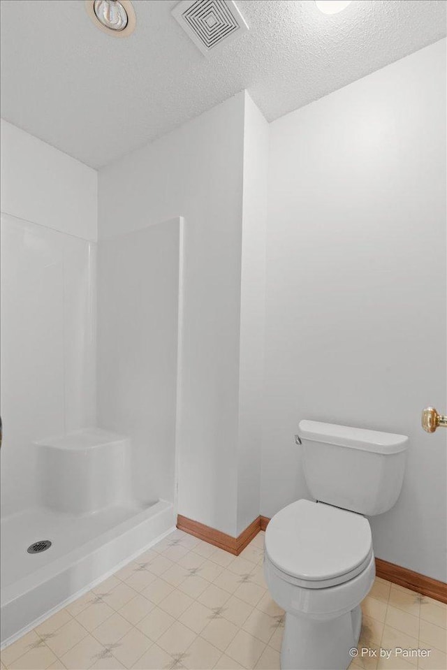31-58 Wakonda Dr, Lake Carroll, IL 61046 - full bathroom with a shower and a textured ceiling