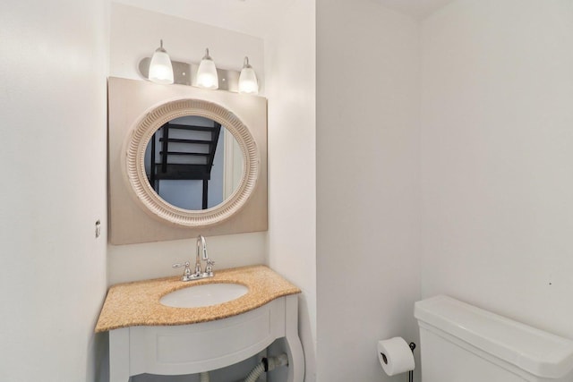 822 Texas Ct, Carol Stream, IL 60188 - half bath with a sink and toilet