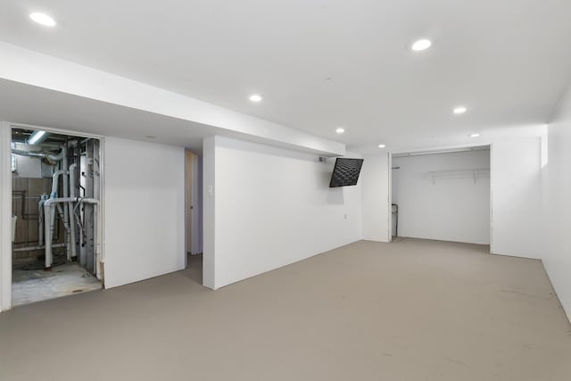 3326 W 107th St, Chicago, IL 60655 - finished basement with recessed lighting