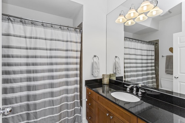 3938 N Southport Ave Unit G, Chicago, IL 60613 - full bath featuring vanity and curtained shower
