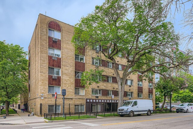 5100 N Sheridan Rd Unit 410, Chicago, IL 60640 - view of apartment building / complex
