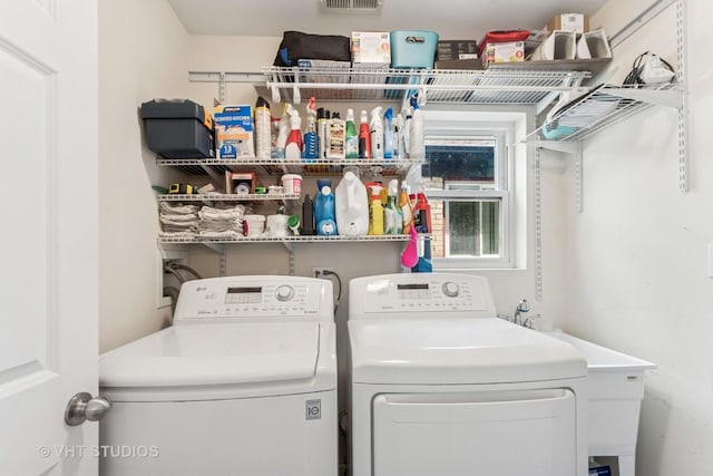 1828 Hovland Ct, Evanston, IL 60201 - laundry room with independent washer and dryer