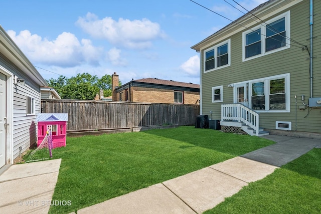 1828 Hovland Ct, Evanston, IL 60201 - view of fenced backyard