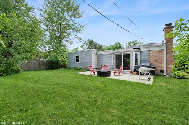 1429 Ferndale Ave, Highland Park, IL 60035 - view of yard with a patio and an outdoor fire pit