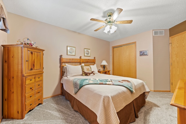 1422 Pier Dr, Lake Summerset, IL 61019 - bedroom featuring light carpet, ceiling fan, and a closet