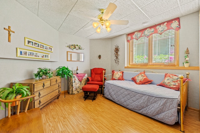1422 Pier Dr, Lake Summerset, IL 61019 - bedroom featuring wood finished floors, a drop ceiling, and a ceiling fan