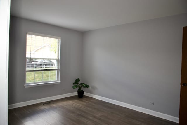 285 Ashland Ct Unit 1, Buffalo Grove, IL 60089 - unfurnished room featuring dark wood finished floors