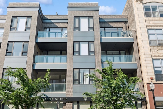 3057 N Lincoln Ave Unit 2C, Chicago, IL 60657 - photo 1