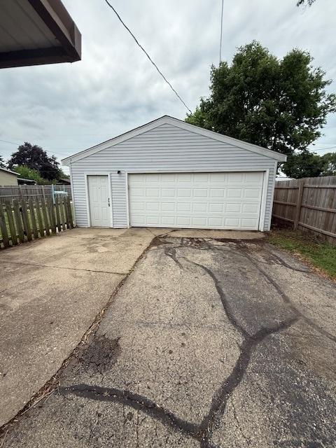 4714 Pine Al St, Machesney Park, IL 61115 - view of detached garage