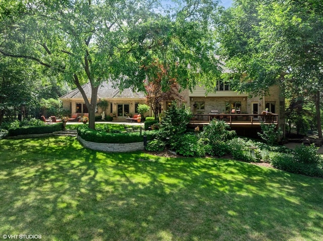 85 Ela Rd, Inverness, IL 60067 - view of green lawn featuring a deck
