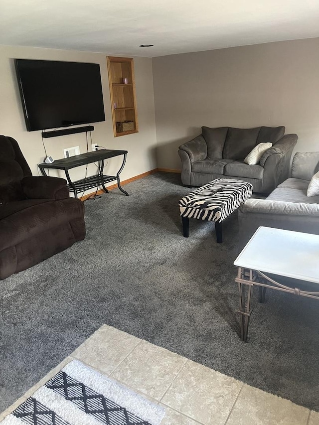 1620 S 5th Ave, Kankakee, IL 60901 - carpeted living room featuring baseboards