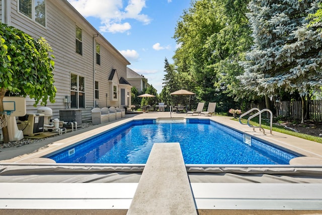 262 Hawk Hollow Dr, Bartlett, IL 60103 - view of pool featuring a diving board and a patio area