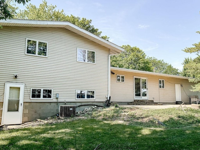202 E 8th St, Gridley, IL 61744 - rear view of house with a yard and entry steps