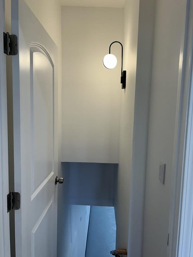 1122 N Mason Ave, Chicago, IL 60651 - view of bathroom