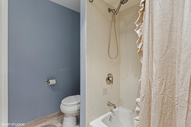 6839 N NW Hwy Unit 2B, Chicago, IL 60631 - bathroom featuring shower / tub combo and toilet