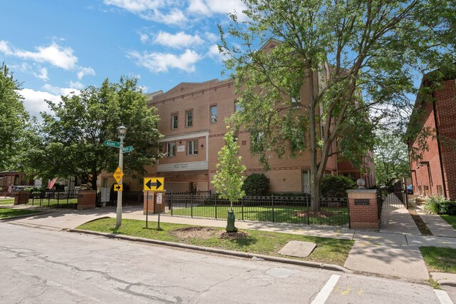 641 S Maple Ave Unit I, Oak Park, IL 60304 - view of building exterior