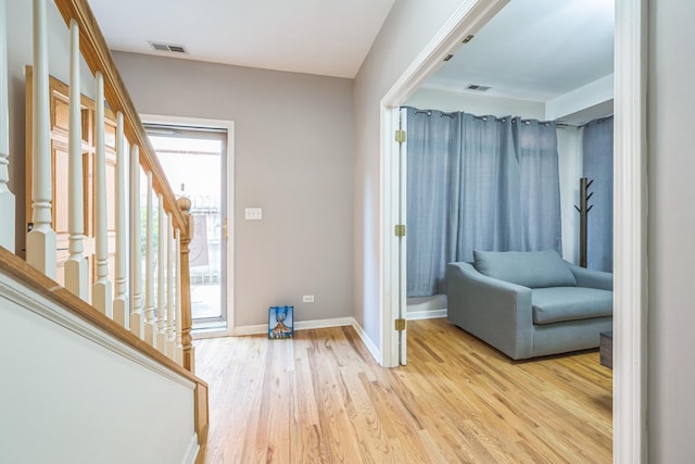 641 S Maple Ave Unit I, Oak Park, IL 60304 - entrance foyer with wood finished floors and stairway