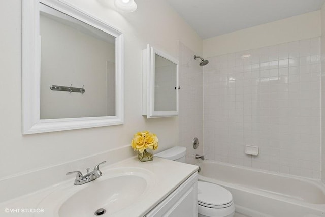 36917 N Deer Trail Dr, Lake Villa, IL 60046 - full bath featuring vanity and  shower combination