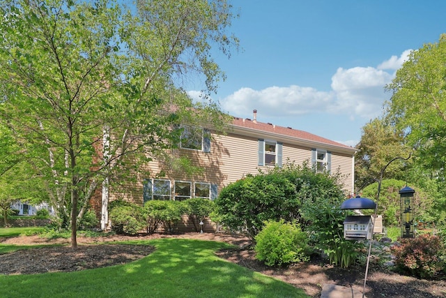 305 Buckingham Dr, Algonquin, IL 60102 - view of home's exterior with a lawn