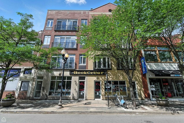 4736 N Lincoln Ave Unit 4, Chicago, IL 60625 - view of property
