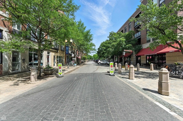 4736 N Lincoln Ave Unit 4, Chicago, IL 60625 - view of street with street lighting, curbs, and sidewalks