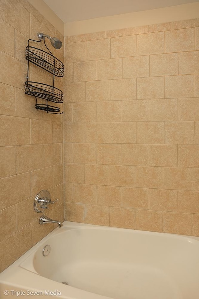 1670 Mill St Unit 508, Des Plaines, IL 60016 - bathroom with tub / shower combination
