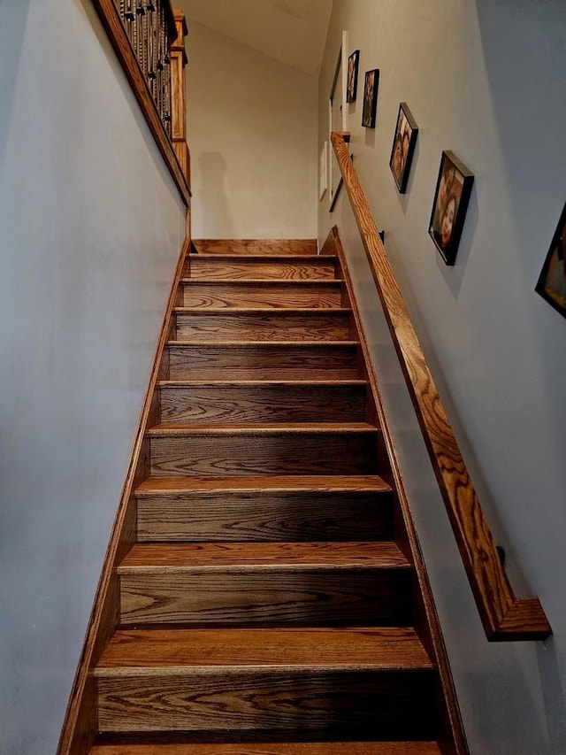 121 N Governor St, Sycamore, IL 60178 - stairs with vaulted ceiling