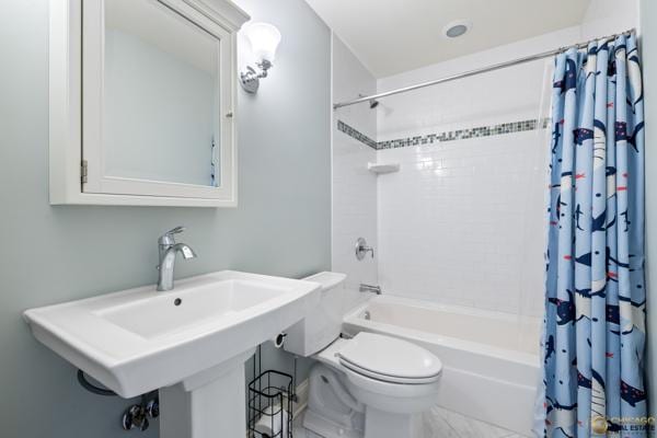 13119 Kinsale Ct, Lemont, IL 60439 - full bath with toilet and shower / bath combination with curtain