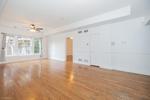 4536 N Sheridan Rd Unit 104, Chicago, IL 60640 - spare room with a ceiling fan and light wood-type flooring