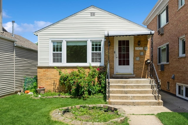 6450 W Montrose Ave, Harwood Heights, IL 60706 - photo 1