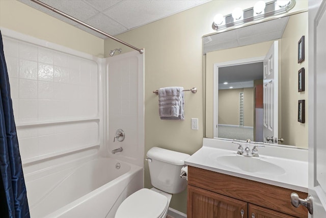 3220 Weeping Cherry Dr, Champaign, IL 61822 - full bath with shower / bathtub combination with curtain and vanity