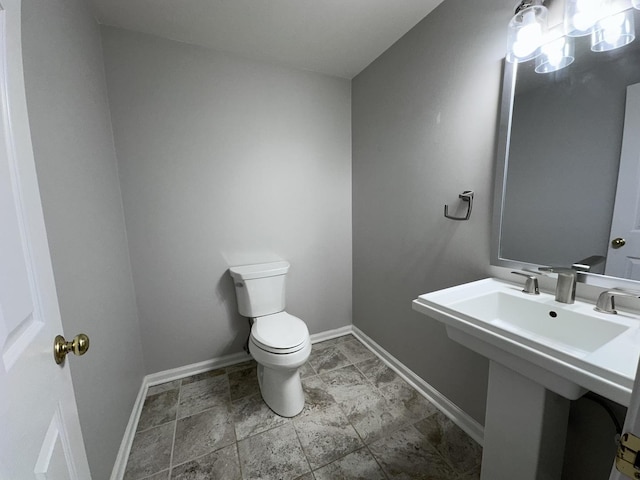 4075 Peartree Dr, Lake In The Hills, IL 60156 - bathroom with toilet and baseboards