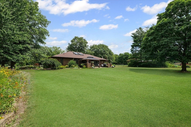 2911 E Oaks Rd N, Urbana, IL 61802 - view of grassy yard